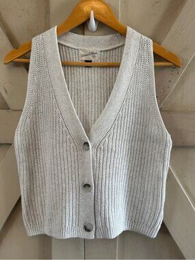 Universal Thread Grey Knit Sweater Vest Button Front Size Medium Cotton